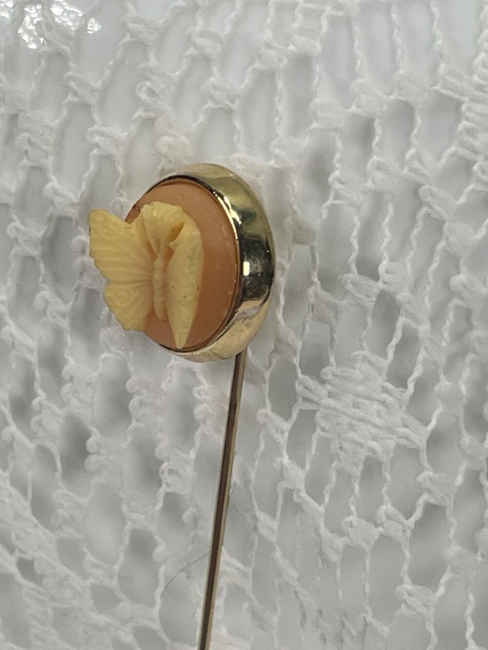 Butterfly Cameo Stick Pin Gold-Tone Vintage Brooch Accessory - Picture 4 of 6
